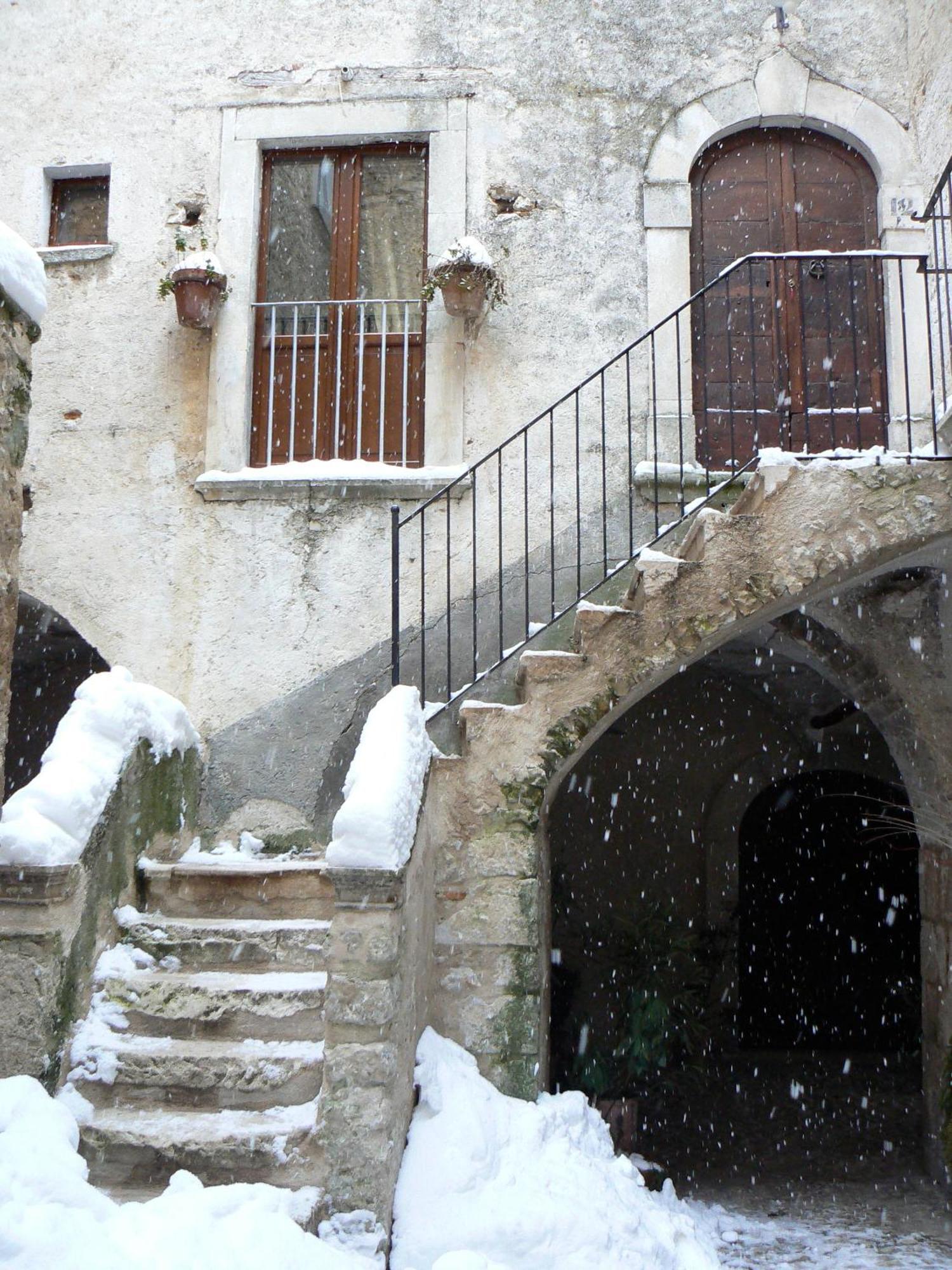 Residence Il Palazzo Santo Stefano Di Sessanio Exterior foto